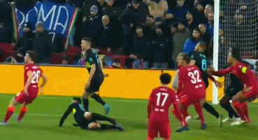 邵佳一就是去得罪人的，一帮30岁以上国脚将被放弃，牵动十人以上利益（邵佳一铁腕调整：多名30岁以上国脚或被弃用，牵动十余人利益）