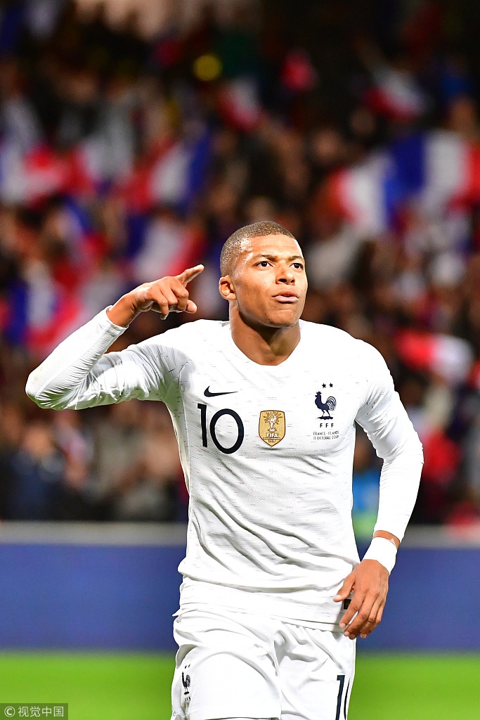 3-2！石川祐希9分+二连胜詹内利绝杀尼科洛夫21分难救主（詹内利绝杀助队3-2险胜！石川祐希9分收获二连胜，尼科洛夫砍21分仍无力回天）