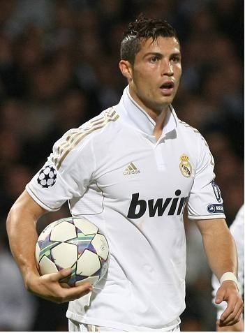 TyC名记：皇马已经告知尼科-帕斯，他们想在冬窗将其回购（TyC记者：皇马已通知尼科-帕斯，计划在冬季转会窗将其回购）