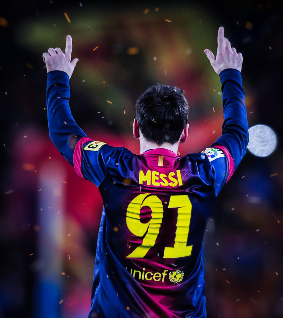 拉菲尼亚，备受关注，但他的信息很明确：“只有巴萨”（拉菲尼亚炙手可热，表态坚决：只为巴萨）