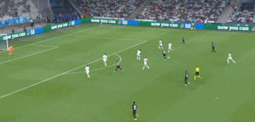 记者：曼联有意阿贾克斯17岁中场乔西-莫基奥（记者称曼联有意引进阿贾克斯17岁中场乔西-莫基奥）