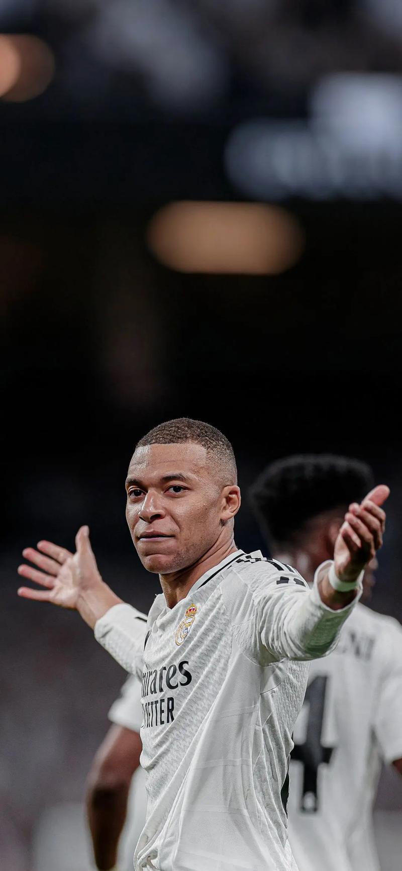 前西班牙主帅：不会给亚马尔任何建议；维尼修斯缺乏足球素养（前西班牙主帅：不打算给亚马尔任何建议；称维尼修斯足球素养不足）